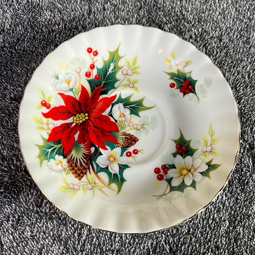 ROYAL ALBERT POINSETTIA SAUCER ONLY, BONE CHINA ENGLAND VINTAGE REPLACEMENT